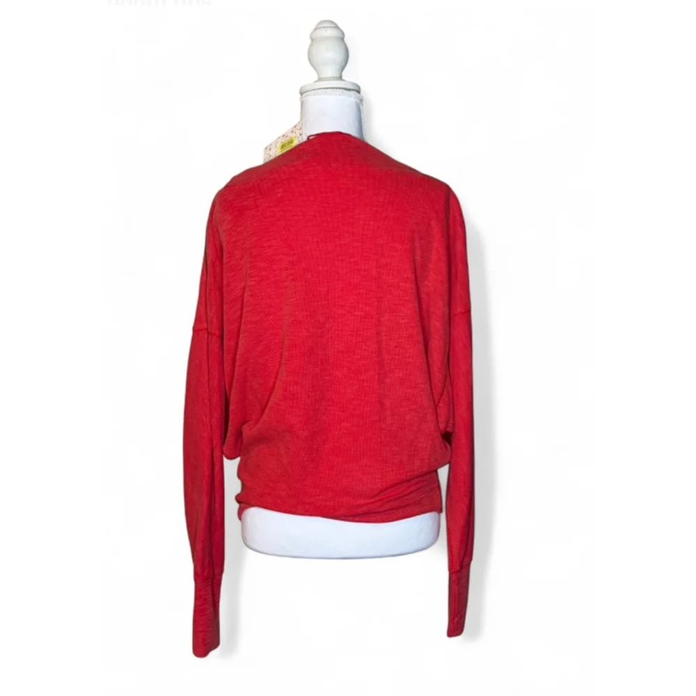 Free People We The Free Bright Red Zip Shoulder Batwing Top – XS – NWT